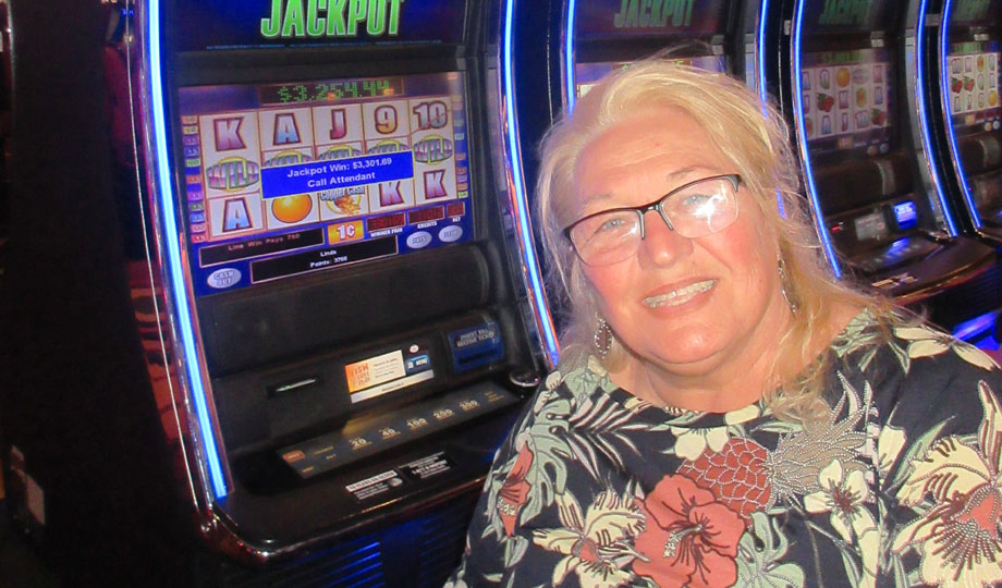 Jackpot winner, Linda, won $3,302 at Hamburg Gaming